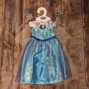 New Elsa Costume, sizes 4-6x, includes wand and tiara